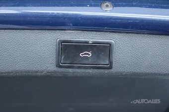 Škoda Octavia Combi 2,0 TDi 110 kW STYLE - 11