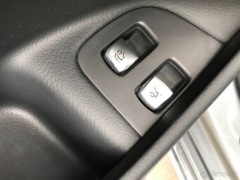 Mercedes-Benz E trieda Sedan 400d 4matic  VZDUCHOVÝ PODVOZOK - 11