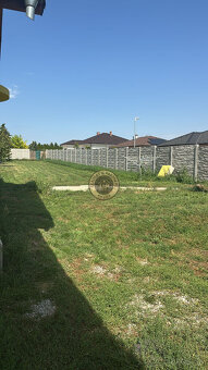 Priestranný 6 - izbový rodinný dom vo Veľkých Ripňanoch - 11