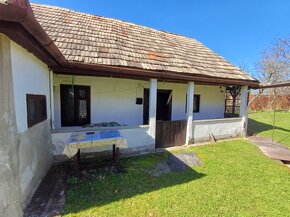 Starší vidiecky dom v obci Slanská Huta - 11