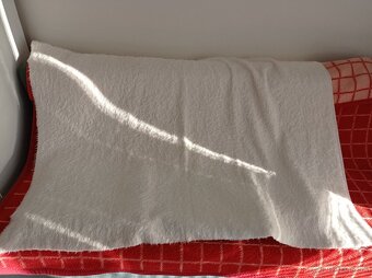 Prehoz na posteľ, prikrývka, deka, obrusy, obrúsky na dekorá - 11