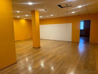 Na prenájom obchodný priestor 226,61m2 -  Voľný ihned - 11