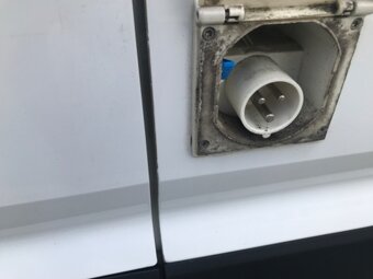 VW Crafter- pojazdna dielňa - 11