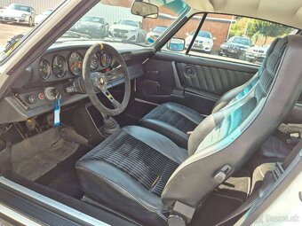 Porsche 911 3.0 SC z roku 1978 - 11