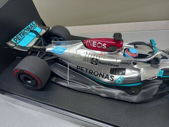 F1 MERCEDES W13 RUSSELL 1.WIN GP BRAZIL 2022 MINICHAMPS 1:18 - 11