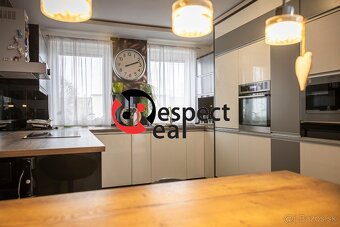 Krásny 5+1 izbový rodinný dom s kompletným zariadením - 11