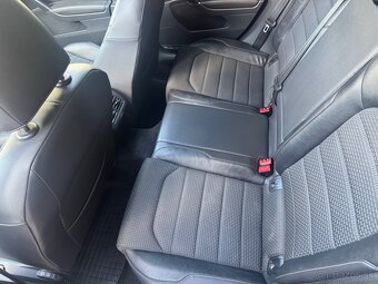 Volkswagen Golf VII Highline Variant 2.0TDi - 11