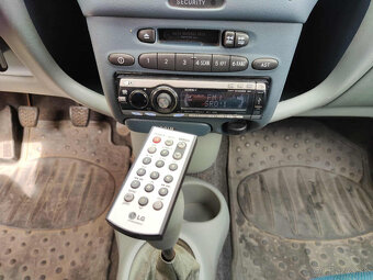 Toyota Yaris - 11