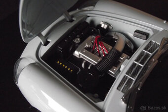 1:18 Alfa Romeo Spider - 11
