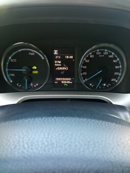 Toyota RAV4 Hybrid 2,5 145 Kw CVT 4x4 2018 s DPH - 11