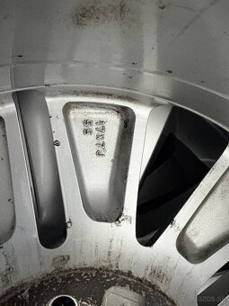 Elektróny 17 originál Subaru Outback 2017 - 11