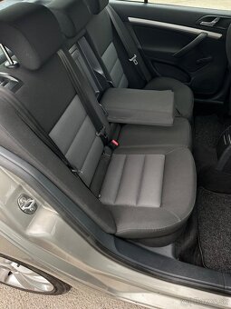 Škoda Octavia 2 Sedan 1.9 TDI BXE bez DPF Elegance - 11