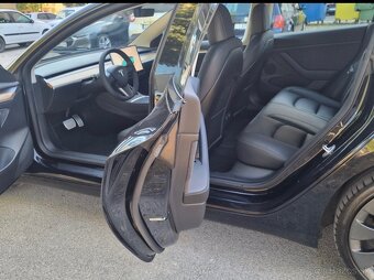 Tesla Model 3 Performance AWD - 11