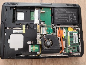 Predám notebook ASUS (vhodny na suciatky alebo aj ako celok) - 11