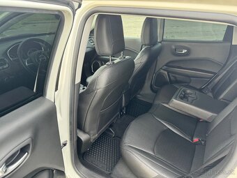 Jeep Compass 1.3 TURBO Night Eagle 96kW130HP M6 - 11