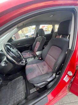 Predám Mazda 3 hatchback 1.6 - 11