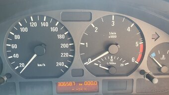 BMW 320D E46 2004 - 11