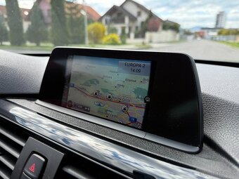 BMW Rad 3 F31 320d Touring - 11