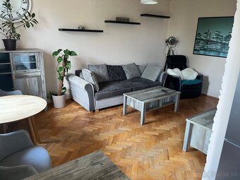 Veľký 2i byt - Košice Sever - 11
