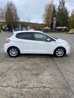 Peugeot 208 1.2 VTi - 11