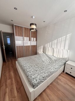 Predam moderný 3-izbový byt - 11