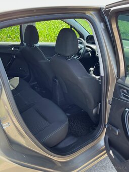 Peugeot 208 1.4 HDI Style - 11