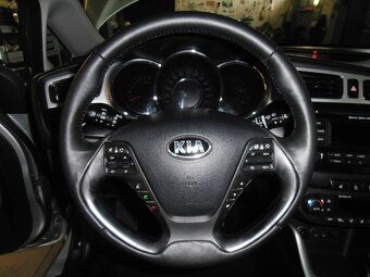 Kia Cee´d SW 1.6 GDI TX/Platinum - 11