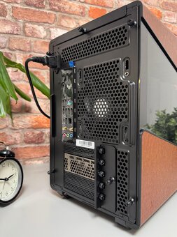 Ryzen 7 9800X3D\32GB\RTX 4080\SSD\850W Zdroj - 11