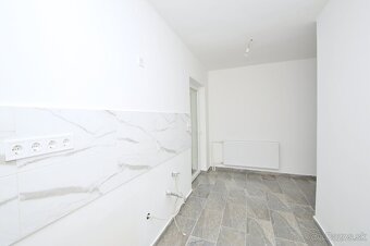 Predaj 3i byt s 260 m2 pozemkom, garážou a pivnicou, Bezenye - 11