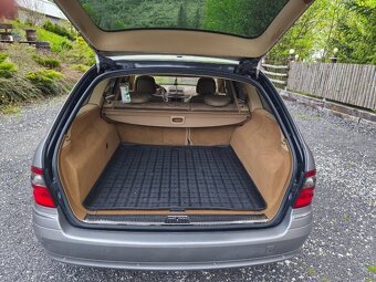 predám Mercedes E280 4matic benzín - 11