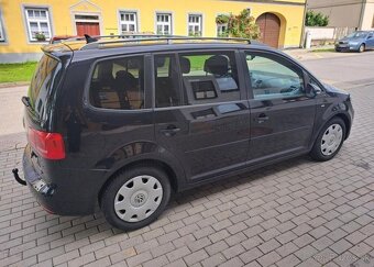Volkswagen Touran 2,0 TDI Cup Comfort nafta manuál 103 kw - 11