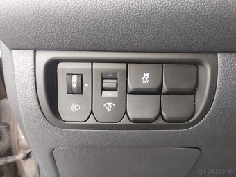 Kia Rio 1.4 CRDi EX - 11