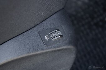 Peugeot 208 1.2i 60kW, M5 / AJ NA SPLÁTKY / PROTIÚČET / - 11