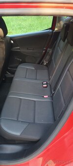 PEUGEOT 207 1.4i COMBI - 11