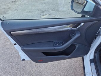 Škoda Octavia Combi SCOUT 2.0 TDI 4x4 - 11