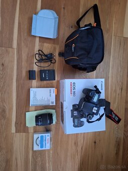 Canon EOS 90D - 11