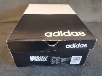Botasky Adidas cloudfoam comfort - 11