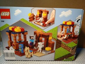 21167 LEGO Minecraft The Trading Post - 11