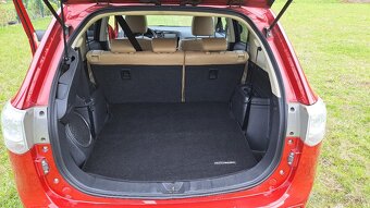 MITSUBISHI OUTLANDER 2.2 DI-D AUTOMAT  7-miestne - 11