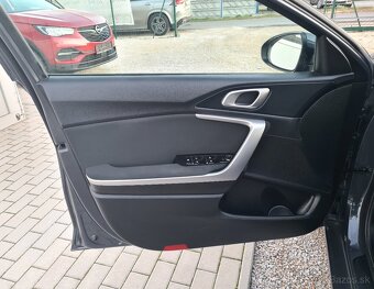 KIA CEED SW 1.5 T-GDi SILVER / MOŽNÝ ODPOČET DPH - 11