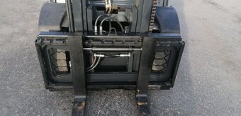 LINDE H35T-02 boční posuv  SLEVA - 11