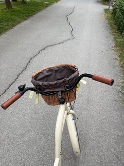 Štýlový dámsky mestský bicykel s košíkom – ako nový - 11