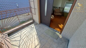 ZNÍŽENÁ CENA Na predaj 4 izbový rodinný dom v tichej časti  - 11