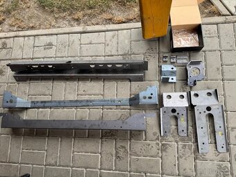 Rám - Rámy na  Navara D40 / D22 / Hilux / L200 - 11