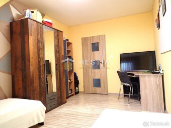 ZNÍŽENÁ CENA Veľký rodinný dom s pozemkom 930 m2 Kuklov - 11