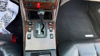 Mercedes-Benz SL 300 - 11