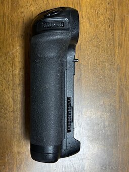 Nikon D810 + MB-D14 - 11