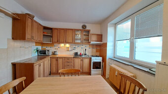 Prenájom 4-izbového bytu v lukratívnej časti Popradu - 11