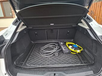 Predám elektro auto SUV Jaguar I-PACE EV320 model 2021 - 11