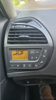 Predam Citroen C4 Grand Picasso 7miestny - 11